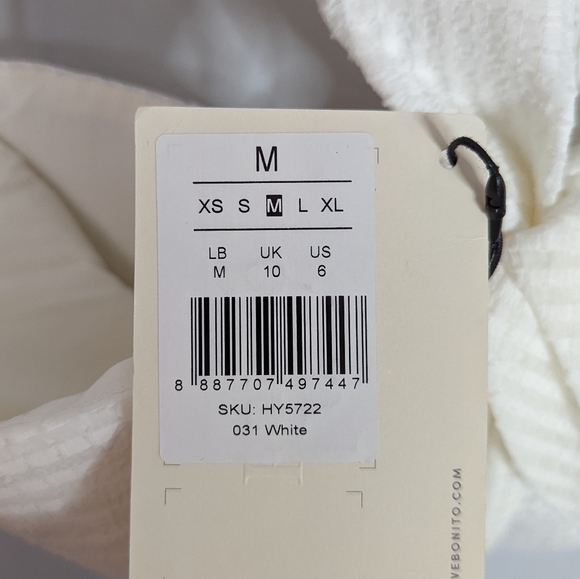 NWT Asymmetrical textured summer white top (Love Bonito) - Picture 6 of 6